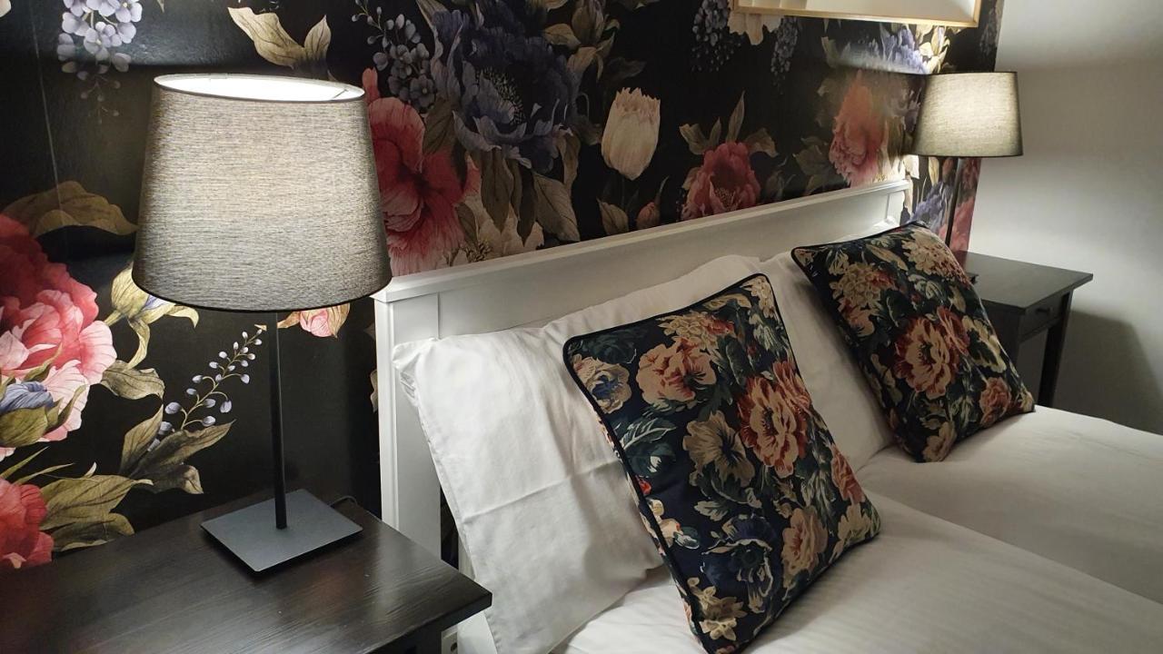 Pasta Factory Guest Rooms Голуэй Экстерьер фото