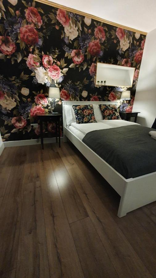 Pasta Factory Guest Rooms Голуэй Экстерьер фото
