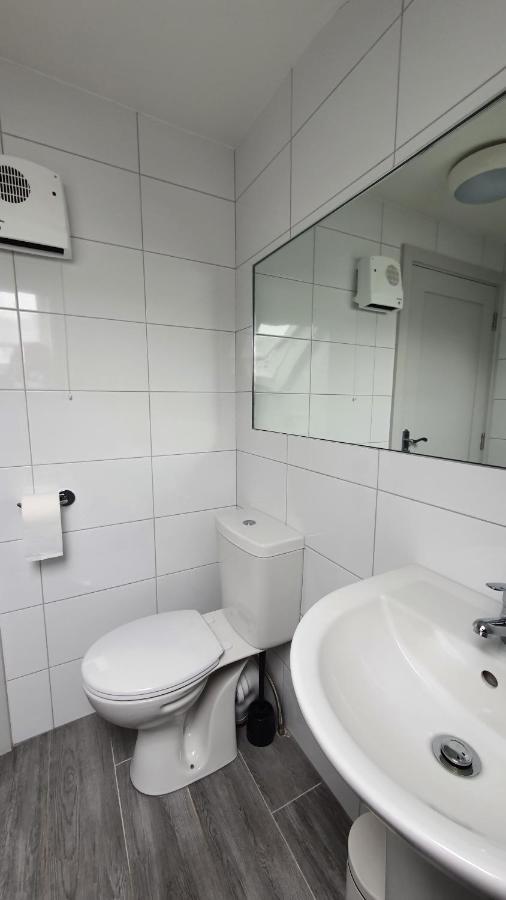 Pasta Factory Guest Rooms Голуэй Экстерьер фото