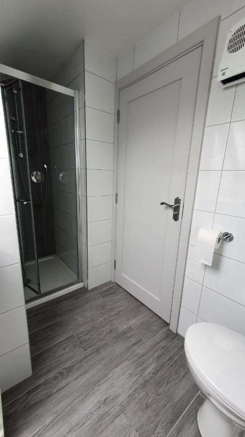 Pasta Factory Guest Rooms Голуэй Экстерьер фото