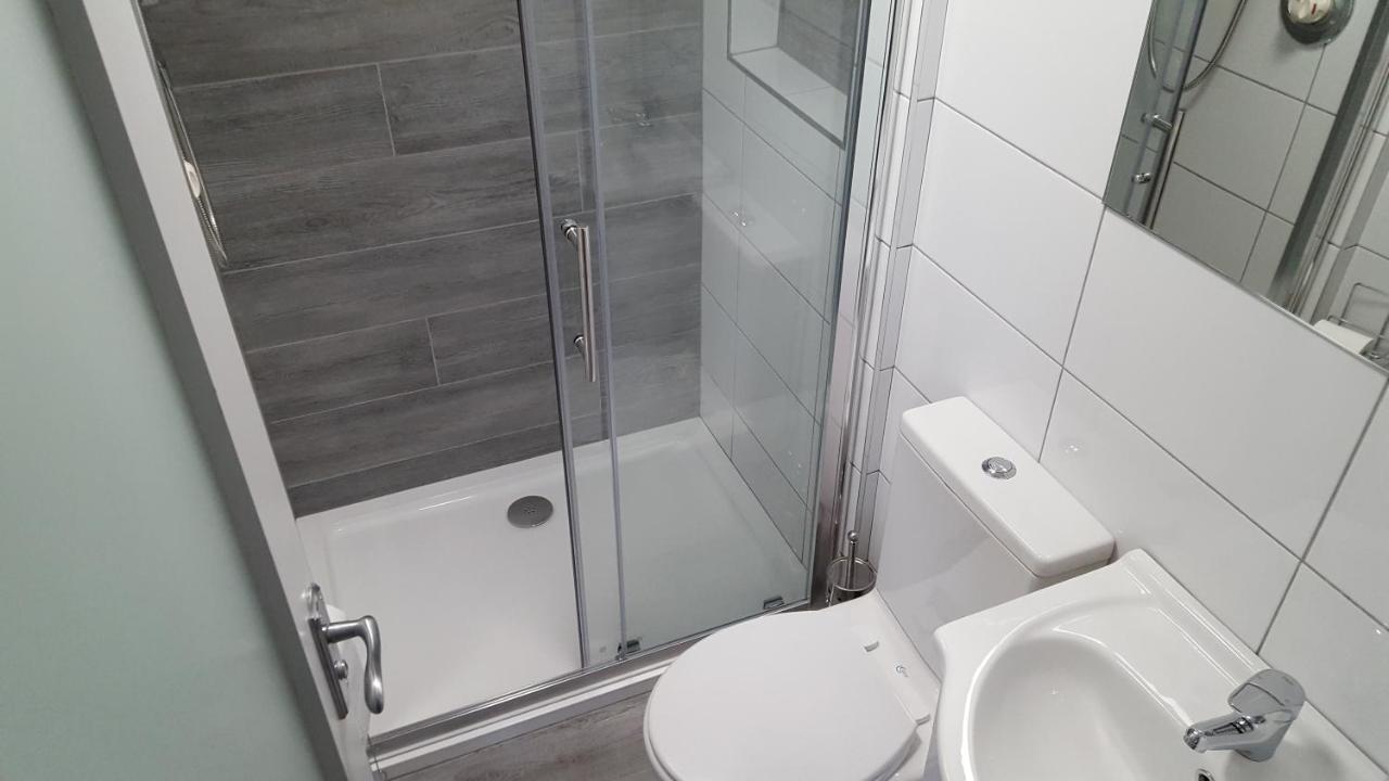 Pasta Factory Guest Rooms Голуэй Экстерьер фото