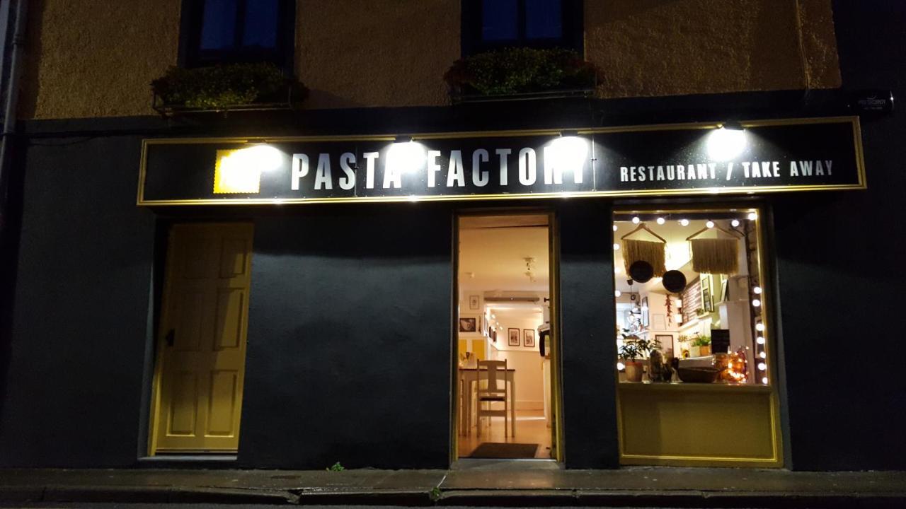 Pasta Factory Guest Rooms Голуэй Экстерьер фото
