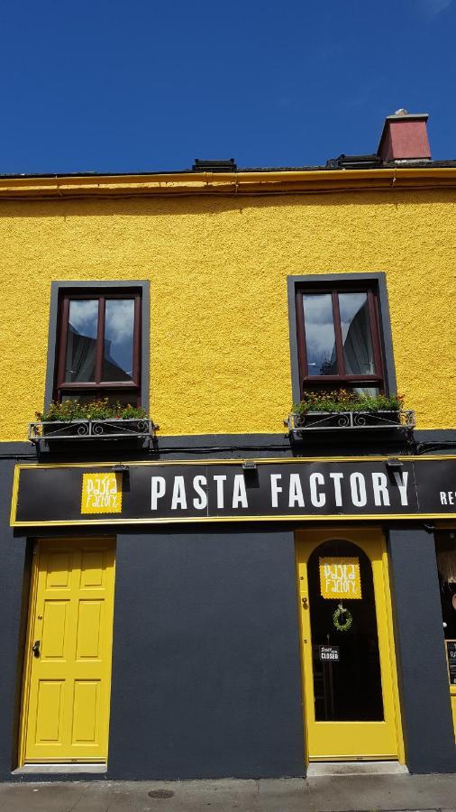 Pasta Factory Guest Rooms Голуэй Экстерьер фото